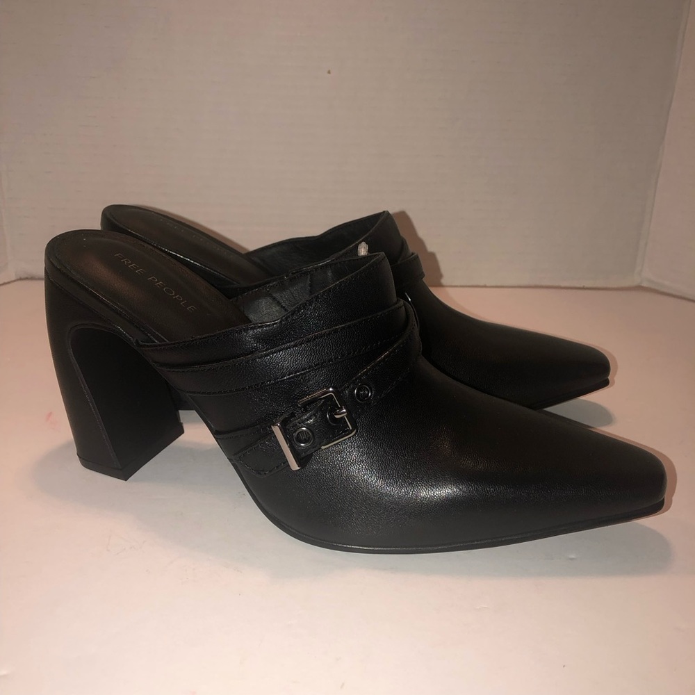 New Free People Black Leather Date Night Heeled Mules Shoes sz 8.5 - Picture 6 of 8